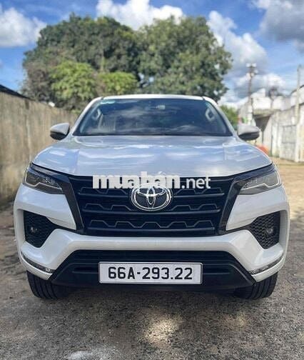 Toyota Fortuner 2021 2.4MT