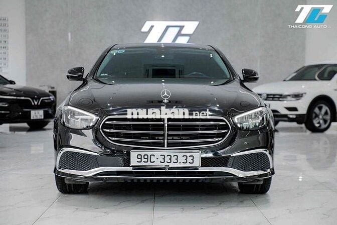 Mercedes Benz E200 Exclusive model 2022 odo 30k km