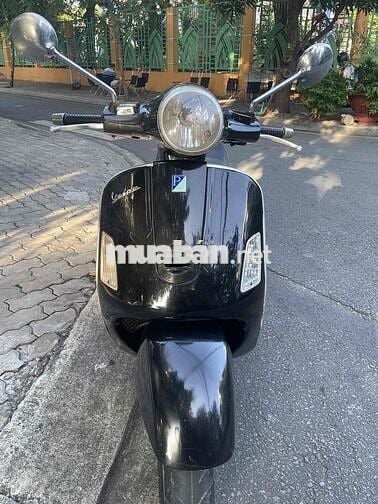 Vespa Piajo GTS Ngay Chủ Nhập Ý