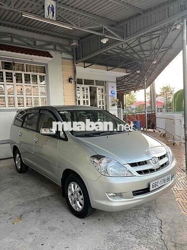 Toyota Innova 2008 G - 150000 km