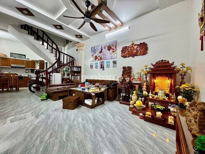 Giá rẻ bất ngờ , giảm tới 200tr nhà đường Đồng Xoài,Tân Bình, giá 2tỷ8