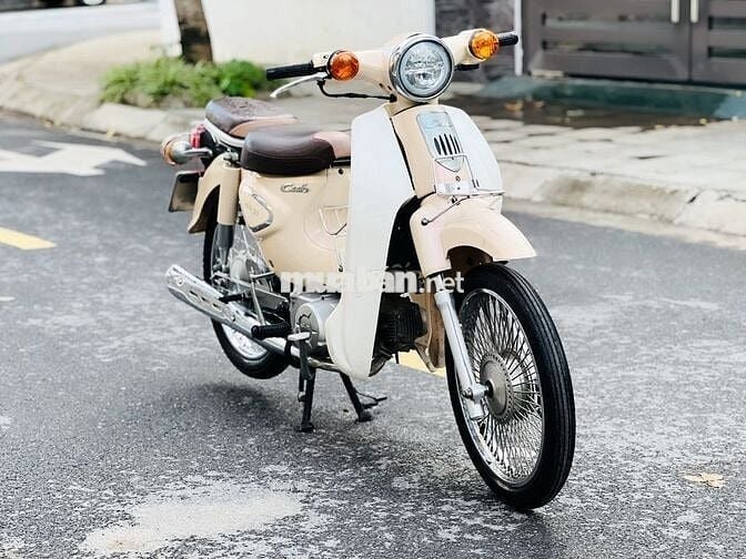 Honda Cub 50cc ĐÈN LED BIỂN HÀ NỘI CHÍNH CHỦ
