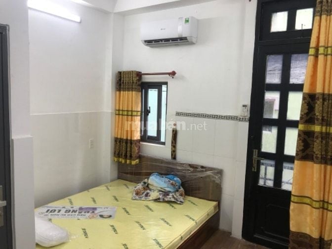 Cho thuê nhà nguyên căn số 169/9 đường Trương Định, Quận 3