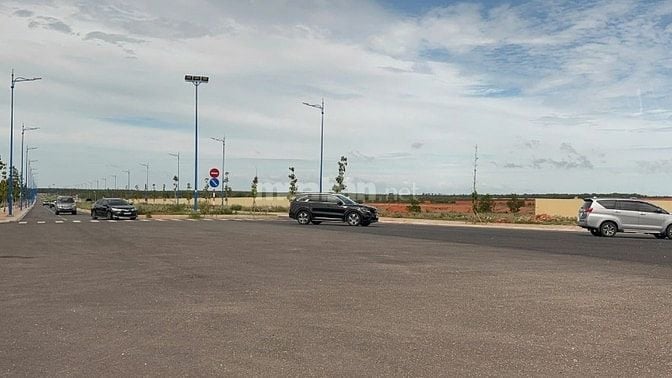 BÁN ĐẤT MẶT TIỀN 80M GẦN SÂN BAY PHAN THIẾT – MŨI NÉ, GIÁ CHỈ 4 TRIỆU/