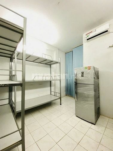 KTX Sư Vạn Hạnh Q10 cách Huflit 2p đi bộ