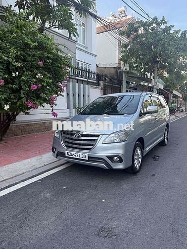 Toyota Innova 2014 2.0G - 99000 km