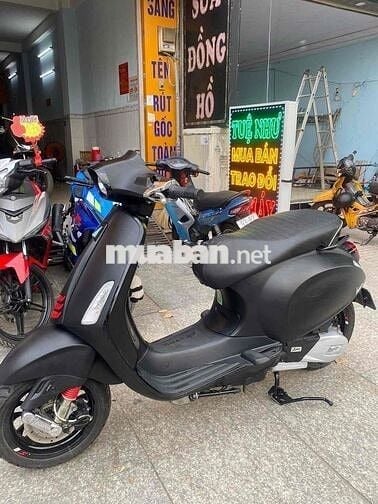Vespa Sprint 125-2023 ABS biển thành phố