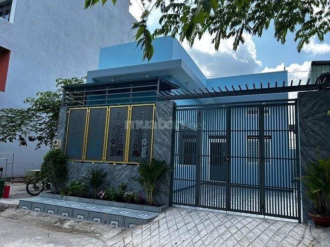 bán nhà chính chủ DT: 8x16m khu Hoàng Hoa Nguyễn Bình
