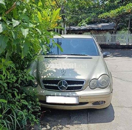 Mercedes Benz C Class 2004 C180K Classic  - 157000