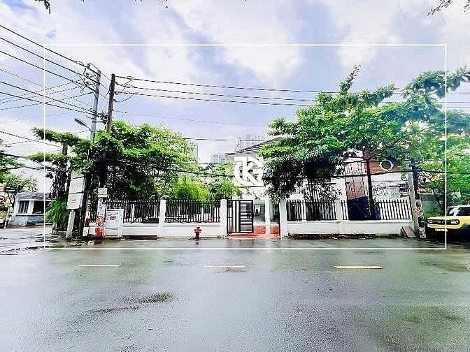VIP - GÓC 2MT SỐ 1 TRẦN VĂN SẮC, Q2 - 20M X 26M - GIÁ TỐT 85TR