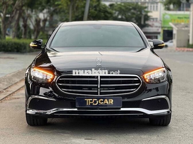 Mercedes E200 Exclusive Model 2025 Siu Lướt 700 km