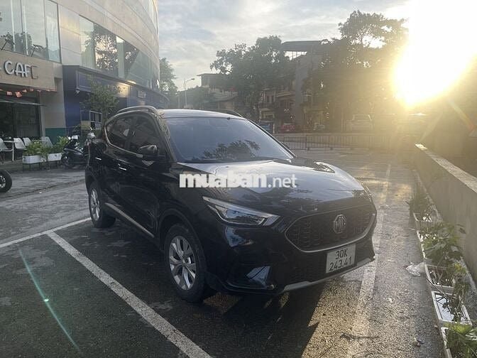 MGZS 2023 Standard 1.5 AT 2WD