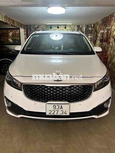Kia Sedona 2016 Luxury D - 80000 km - full option
