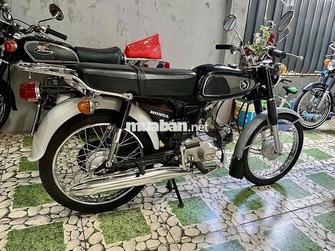 Xe còn biển 4 số đẹp, dọn mới máy êm ái..