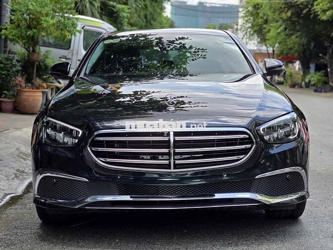 Mercedes Benz E Class 2023 E200 Exclusive - 700 km
