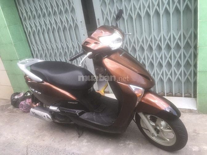 Bán xe Lead 2011 màu Nâu và Mio Classico 2004 màu đỏ