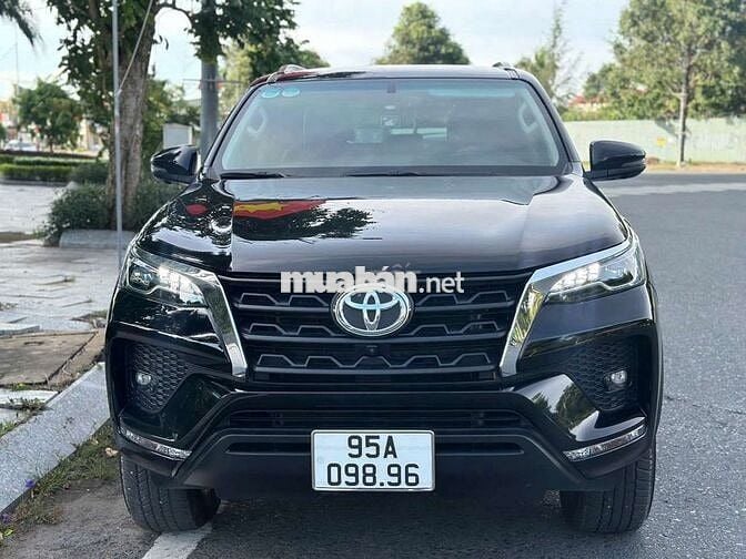 Toyota fortuner 2.7 AT - 7000 km