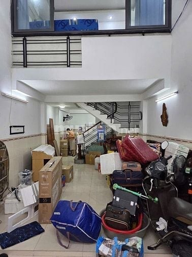 Cho thuê nguyên căn 4 x 6 có 1 lửng 2 lầu đúc nhà đẹp hẻm 3m P3 NVC GV