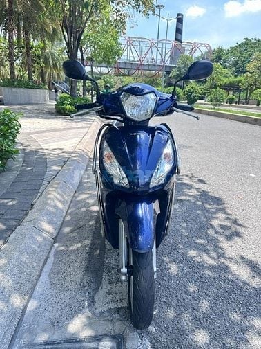Bán xe Honda Vision màu xanh, đời 2015, 1 đời chủ, biển TPHCM.