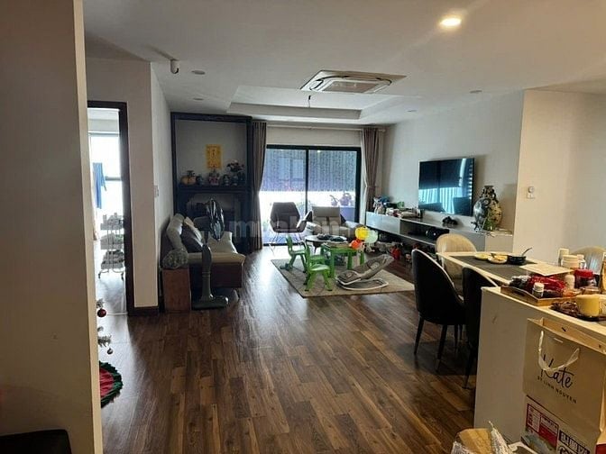 (Căn giá rẻ). Cần bán gấp 2 ngủ Goldmark City-Full nội thất