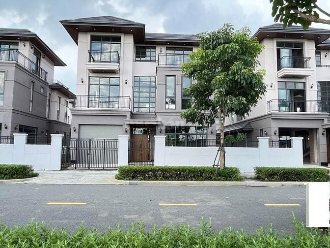 Bán biệt thự đơn lập 300m² view sông, quý 4/2025 nhận nhà giá tốt