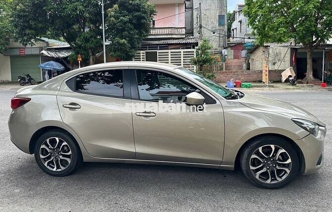 Mazda 2 2016  1.5 AT Sedan - 10500 km