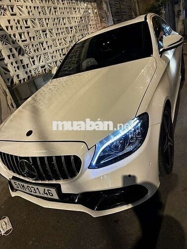 Mercedes C300 AMG Model Full 2020 - 82000 km