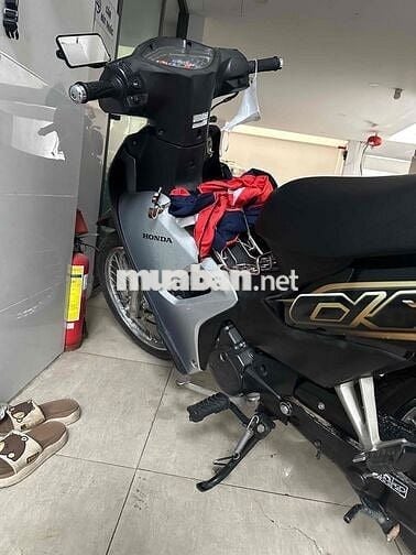 xe dư không đi tới
