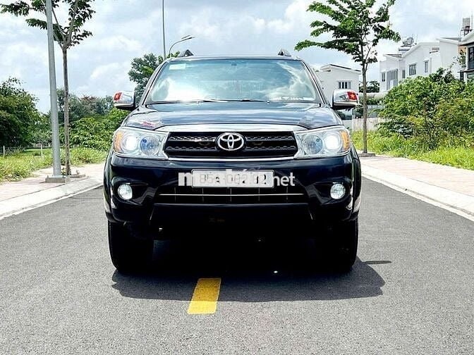 Toyota Fortuner 2009 2.7V 4x4 AT - đen đẹp