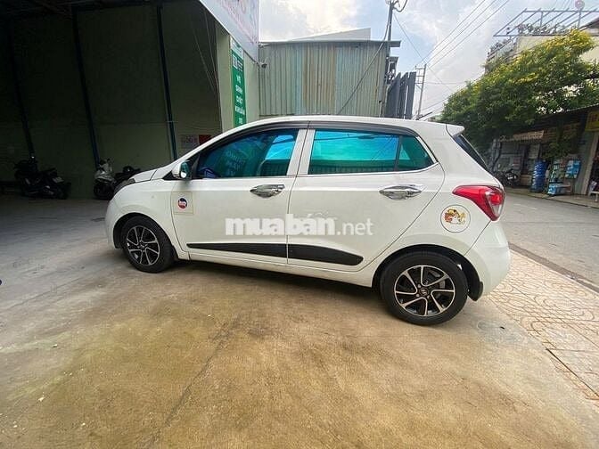 Hyundai i10 2016 Grand 1.0 MT Base - 15 vạn