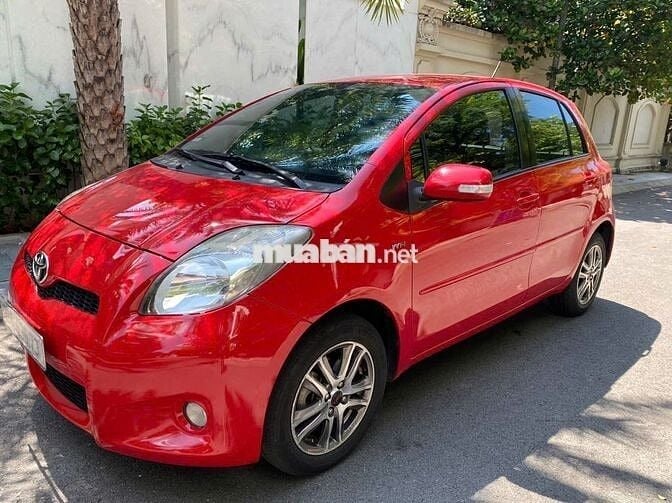 Toyota Yaris 2013 RS 1.5 AT - 20000 km