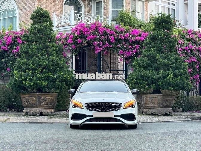Mercedes CLA 250 4Matic 2018 chỉ 8XX đúng CHẤT