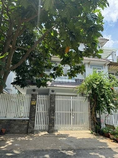 Chính chủ cho thuê biệt thự 3 tầng khu dân cư Khang An, Quận 9, 8x20