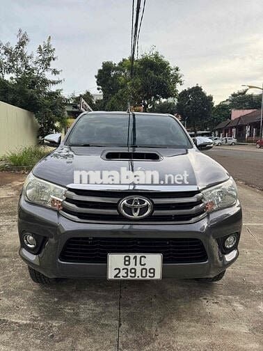 Toyota Hilux 2015 2.5E 4x2 MT - 100000 km