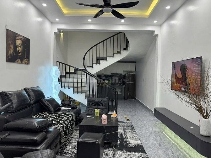 Bán gấp nhà  đường Trần Bá Giao, gần sông Vàm Thuật, giá 1tỷ860