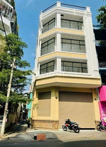 TOÀ NHÀ GÓC 2 MẶT TIỀN TRUNG TÂM QUẬN 1 - 38 TRẦN QUANG KHẢI