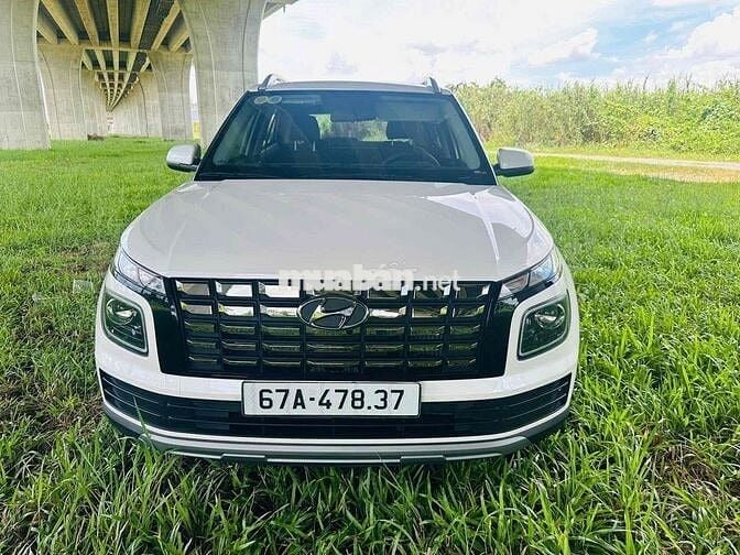 Hyundai Venue 2025 - 2000 km