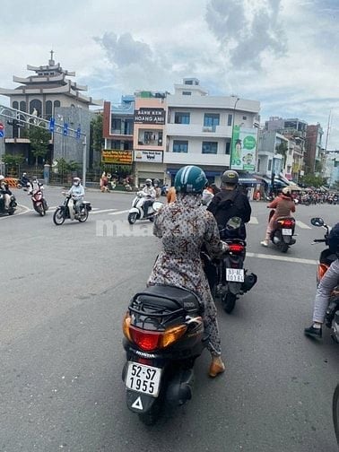 CHO THUÊ 5000M GÓC 3 MẶT TIỀN DƯƠNG QUẢNG HÀM+GẦN VINCOM PHAN VĂN TRỊ
