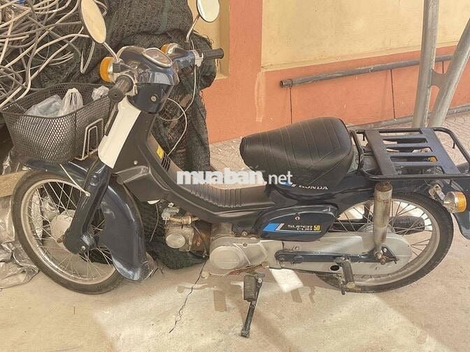 Honda Super Cub 81-50, màu xanh đen