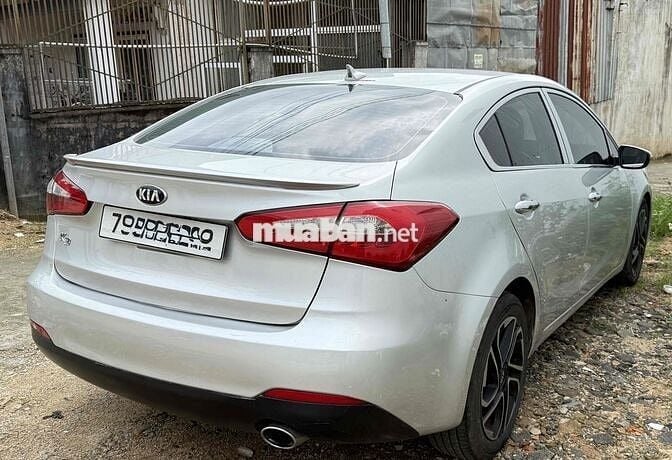 Kia K3 2015 số sàn bản đủ