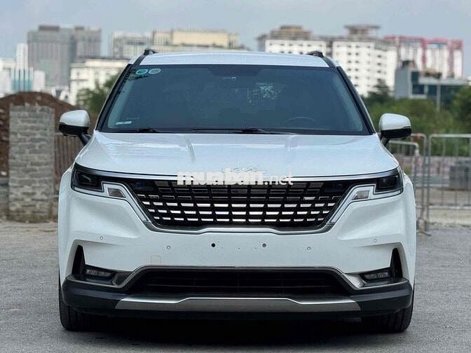 Kia Carnival 2.2D Premium 8 chỗ sx 2022 trắng