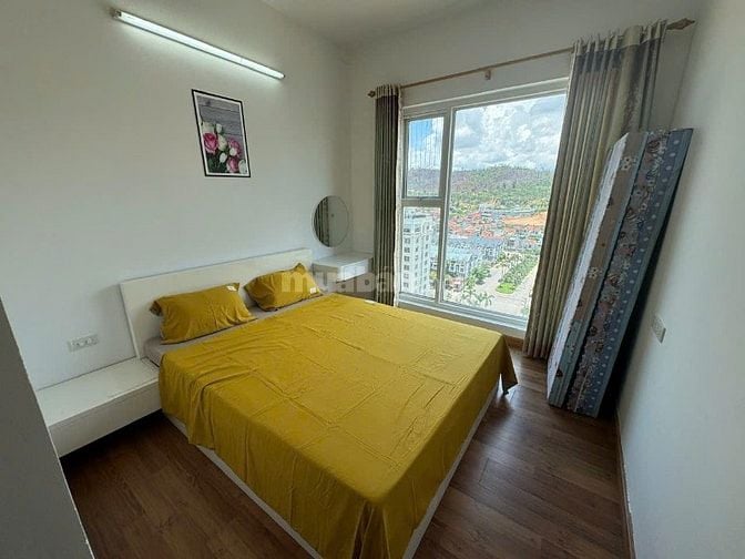 Cho thuê căn hộ cao cấp Green Bay Tower 17T1 3PN 90m2 view biển đầy đủ