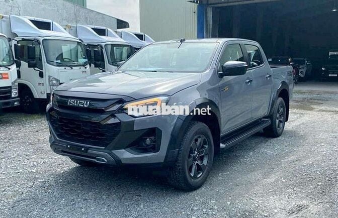 Dmax TypeZ 4x4 AT nhập Thái Lan