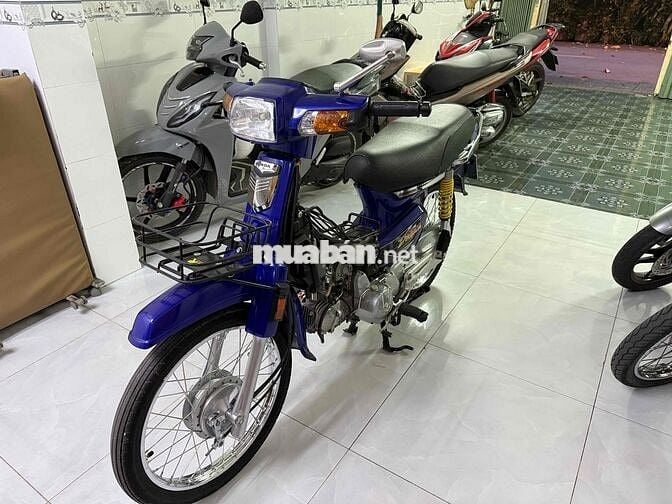 Honda Dream dọn keng ngay chủ ký giấy