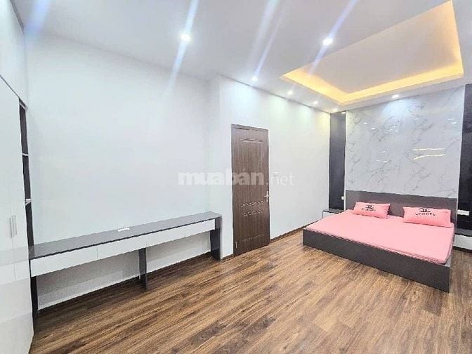 NHÀ ĐẸP KIM GIANG ĐỐI DIỆN KĐT LINH ĐÀM 5M RA ĐƯỜNG OTO 31M 3 NGỦ 