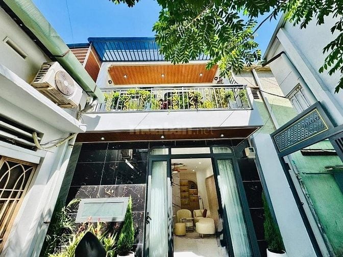 Bán gấp nhà 2 lầu Ngay Phố Ẩm Thực Phan Xích, P5, Phú Nhuận. Giá 2Tỷ45