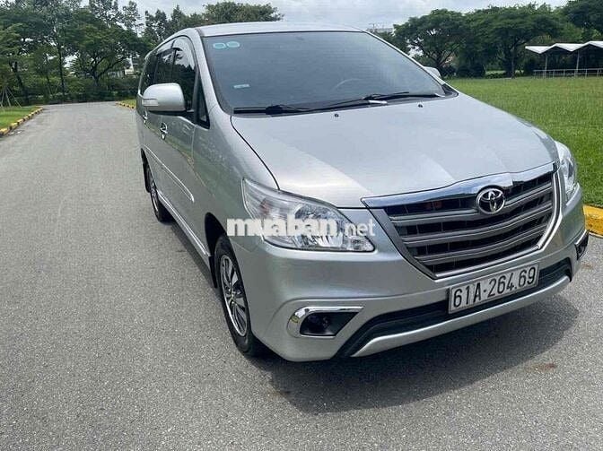 Toyota Innova 2015 - 130000 km