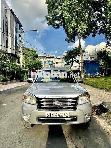 Ford Everest 2011, máy dầu,số tự động, bản LIMITED