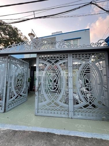 870tr cần bán nhanh nhà rộng đẹp nằm gần QL1A