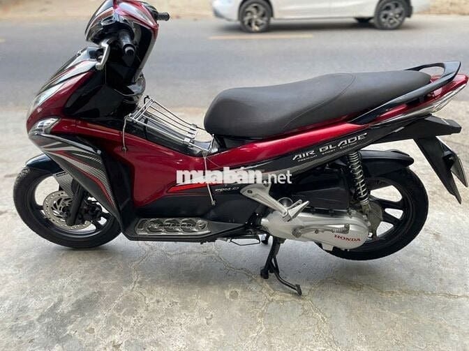 Cần thanh lý Airblade 2012